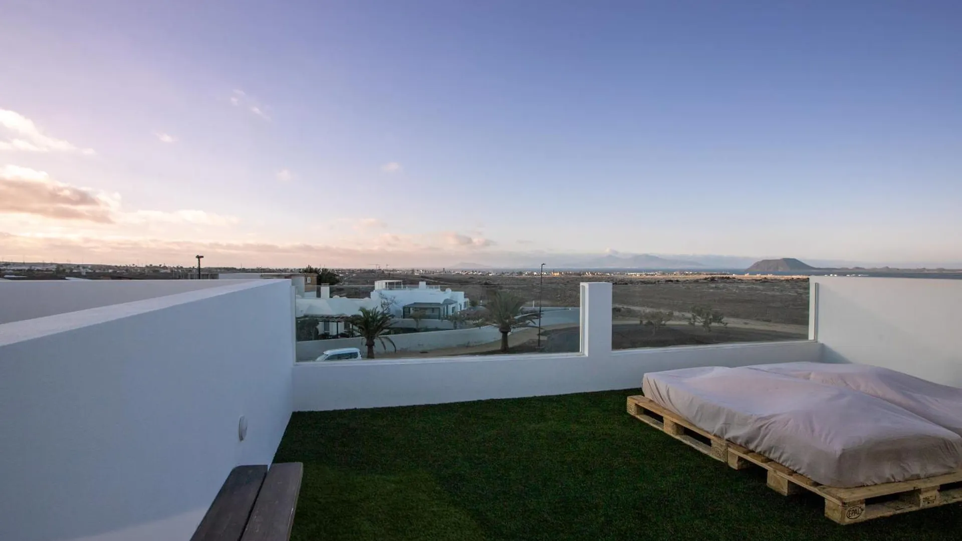 Casa Marea - Villa Con Jacuzzi Y Vistas Al Mar Corralejo 0*,  Spain